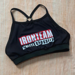 Top tiras negro recuadro rojo