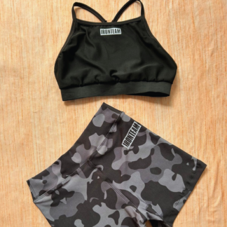 Short militar negro - top tiras negro